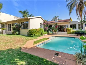 4 Bed House in Fourways Gardens