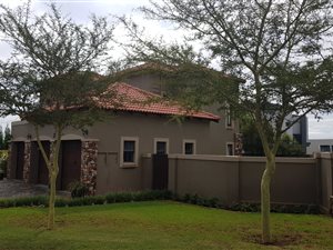 3 Bed House in Midstream Ridge Estate
