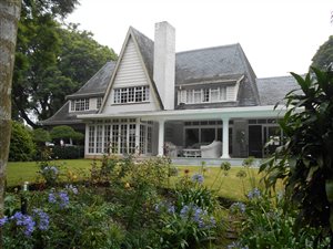 5 Bed House in Hillcrest Central