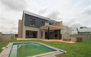 3 Bedroom House in Midstream Estate