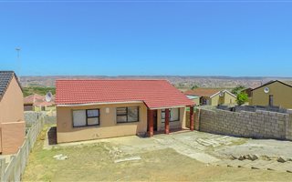 3 Bedroom House in Kwadwesi