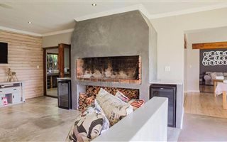 5 Bedroom House in Camphers Drift