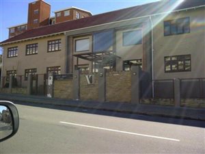 800 m² Commercial space in Westdene