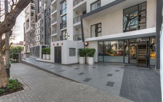2 Bedroom Apartment in Rosebank