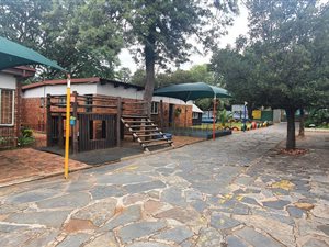 770 m² Commercial space in Eldoraigne