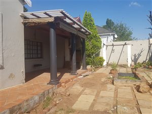 5 Bedroom House in Brixton