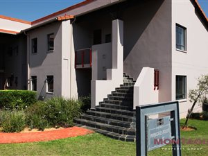 2 Bed Apartment in Jackal Creek Golf Estate