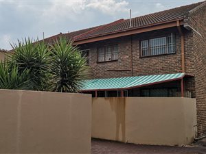 3 Bed Apartment in Willows