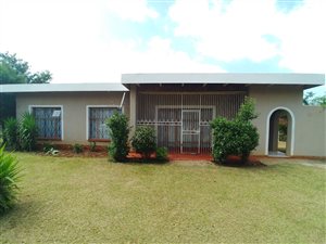 3 Bed House in Amajuba Park