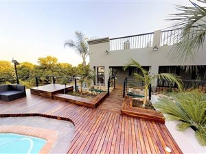 5 Bed House in Waterkloof Glen