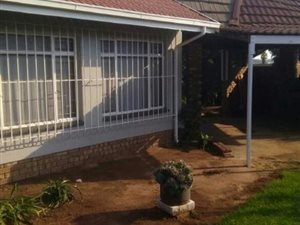 3 Bed House in Tasbet Park