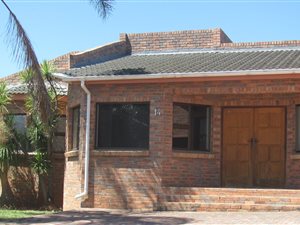 4 Bed House in Winterhoek Park