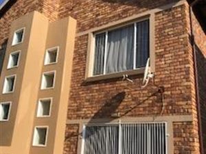 2 Bed House in Heuwelsig Estate