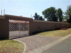 3 Bed House in Brackenhurst