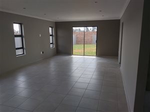 3 Bed Duet in Derdepoort