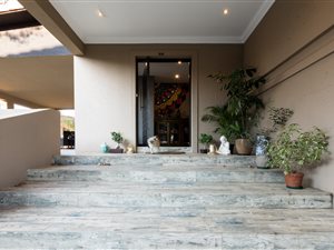 3 Bed House in Cedar Lakes