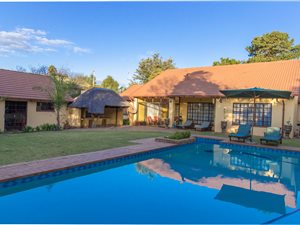 4 Bed House in Weltevreden Park