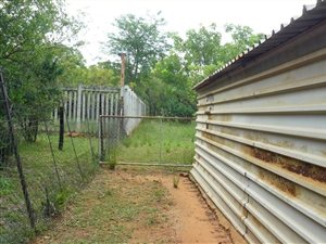 1 ha Land available in Kameeldrift East