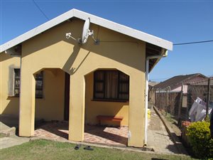 5 Bed House in Lovu