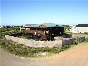 3 Bed House in Bettys Bay