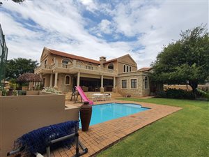 5 Bed House in Pebble Rock