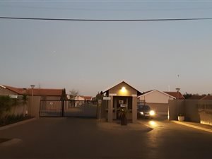 2 Bed Townhouse in Meyerton