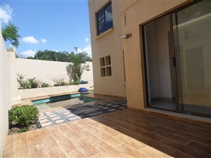 2 Bed House in Lonehill