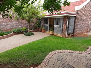 3 Bed House in Camelot