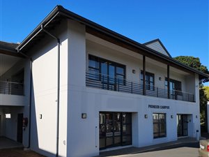 127 m² Commercial space in Kloof