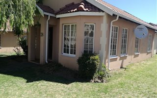 2 Bedroom Simplex in Meredale