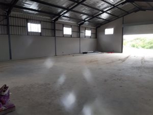 460 m² Industrial space in Waterval East