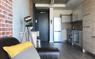 1 Bedroom Apartment in Century City