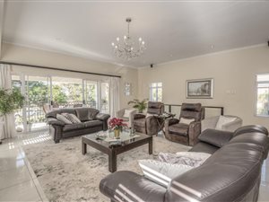 4 Bed House in Glendinningvale