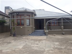 300 m² Office Space in Southernwood