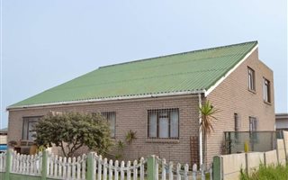 3 Bedroom House in Langebaan Central