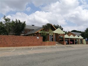 4520 m² Hotel in Turffontein