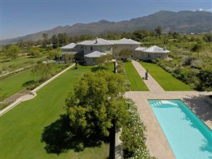 5 ha Smallholding in Franschhoek