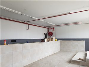 844 m² Industrial space in Reuven