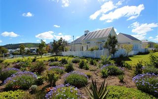 4 Bedroom House in Thesen Islands