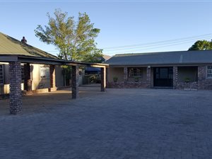 80 m² Commercial space in Park West