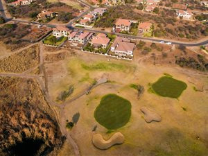 1000 m² Land available in Pebble Rock