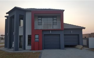 661 m² Land available in Kameeldrift East