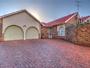 3 Bed Townhouse in Birchleigh North