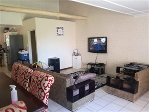 2 Bed Townhouse in Blackridge