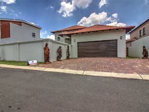 3 Bed House in Greenstone Crest