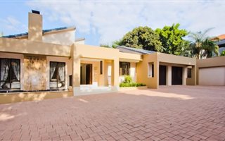 5 Bedroom House in Senderwood