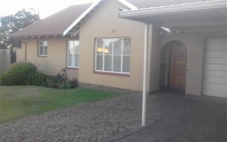 3 Bedroom Townhouse in Wychwood