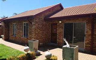 3 Bedroom House in Sinoville