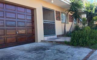 4 Bedroom House in Gonubie