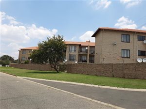 2 Bed Apartment in Tulisa Park